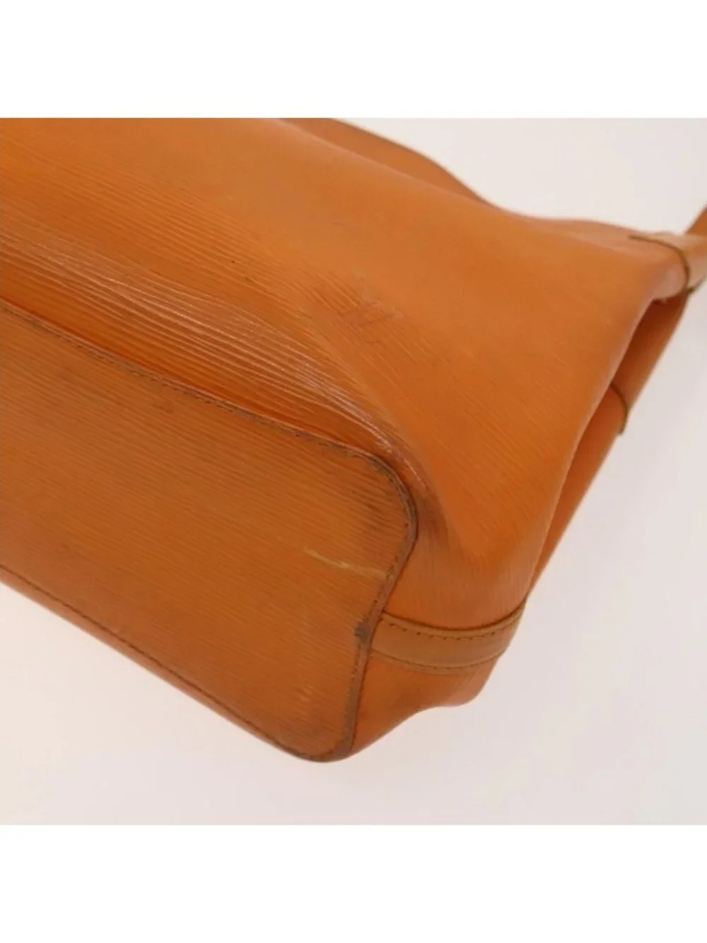 Authentic LOUIS VUITTON Epi Mandala MM Shoulder Bag Orange Mandarin M5889H LV